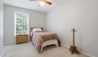 4 Hampshire Hills Dr, Bow, NH 03304