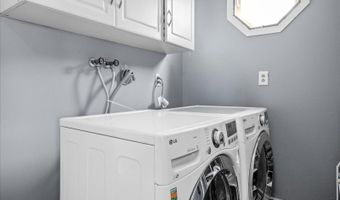 18 Ellice St, Bayonne, NJ 07035