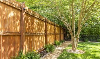3706 Bentwood Cove Dr, Apison, TN 37302
