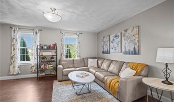 105 Amy Dr, Cranston, RI 02921