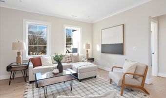 2929 N GREENCASTLE St, Arlington, VA 22207