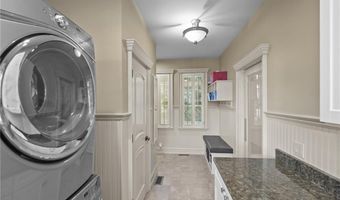 74 Bayberry Rd, Narragansett, RI 02882