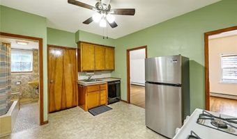 40 Brightridge Ave, East Providence, RI 02914