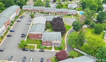 50 Greenhouse Rd 41D, Bridgeport, CT 06606