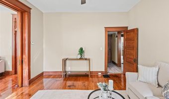 407 E 9th St, Alton, IL 62002