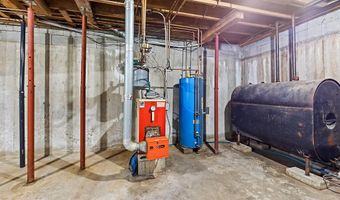 472 Dunn Rd, Belgrade, ME 04917