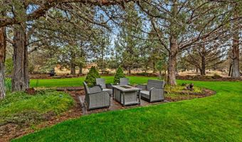 18070 Cascade Estates Dr, Bend, OR 97703