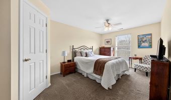 1327 Holgate Dr C, Ballwin, MO 63021