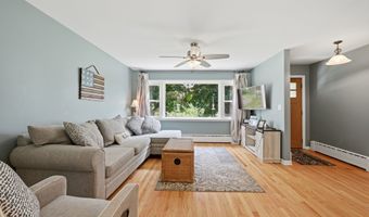 3 S Meadow Dr, Danbury, CT 06811