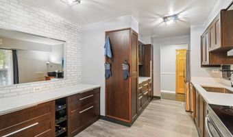 1405 E Central Rd 122C, Arlington Heights, IL 60005