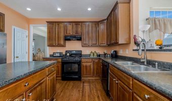 195 Brittony Woods Dr, Middletown, OH 45050