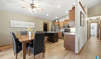 501 N Pasque Flower Trl, Brandon, SD 57005