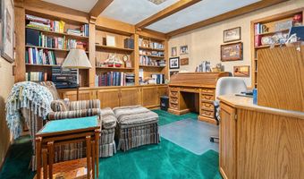 1334 W CLOVERDALE Dr, Appleton, WI 54914