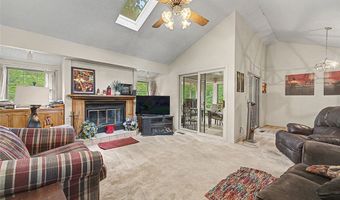 37 Fenchurch Dr, Bella Vista, AR 72715