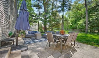25 Claire Dr, Attleboro, MA 02703