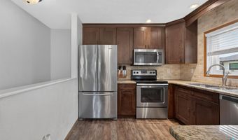 109 E Ponderosa Cir, Brandon, SD 57005