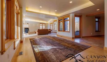 40 Castle Rock Rd, Cody, WY 82414