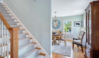 406 Corey Ln, Middletown, RI 02842