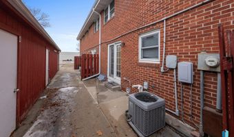 101 N Pipestone St 4, Brandon, SD 57005
