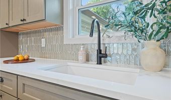 1201 NW 10th St, Bentonville, AR 72712