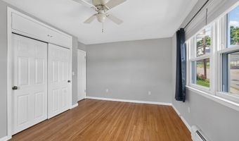 10 Seeley St, Danbury, CT 06810