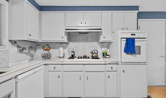 795 Oak Knoll Dr, Ashland, OR 97520