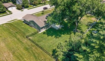 517 S Hubbard St, Algonquin, IL 60102