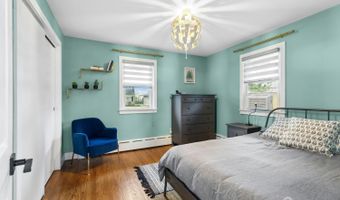 125 W Minna Ave, Avenel, NJ 07001