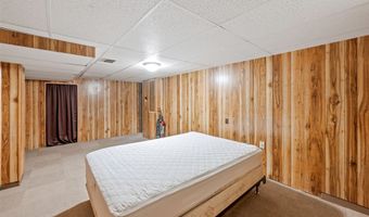 6823 NW Golden Ln, Des Moines, IA 50313