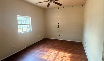 911 S Almond St, Alice, TX 78332