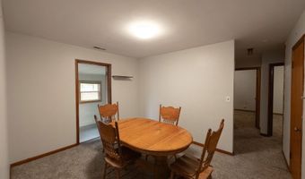 504 S Lincoln Ave, Aurora, MO 65605