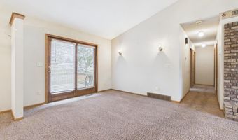 1212 E Fleetwood Cir, Brandon, SD 57005