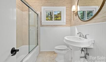 43 Martindale Rd, Asheville, NC 28804