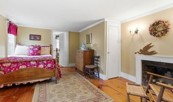 5 Old Manchester Rd, Amherst, NH 03031