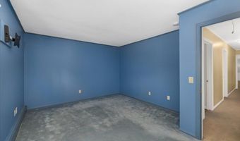 11 Strawberry Hill Rd, Bedford, NH 03110