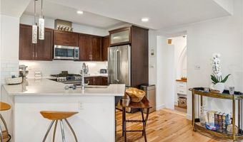 27 High St 2, Newport, RI 02840