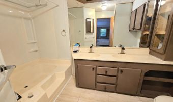 24330 E Navajo Trl, Benson, AZ 85602