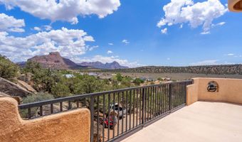 944 W Foothill Dr, Apple Valley, UT 84737
