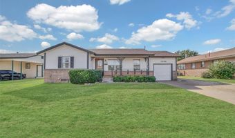 1308 Karen Ave, Altus, OK 73521