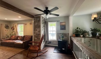 8 Main St, Bennington, NH 03442
