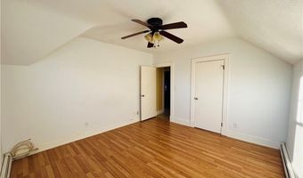 1574 Cranston St, Cranston, RI 02920