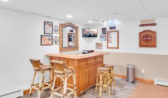 928 Seaman Ave, Beachwood, NJ 08722