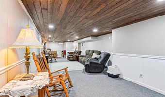6607 Wenzel Rd, Alton, IL 62002