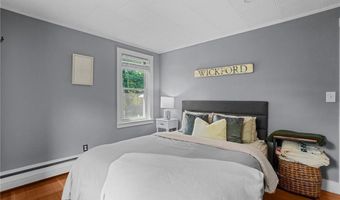 40 Queen St, North Kingstown, RI 02852