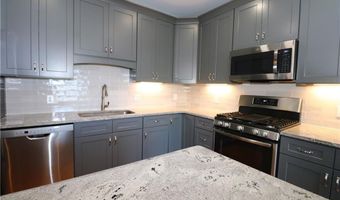 314 Chases Ln D, Middletown, RI 02842