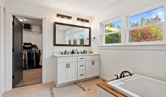 365 Walden Parke Way, Bangor, ME 04401