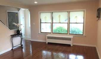 95 Branton Pl, Albertson, NY 11507