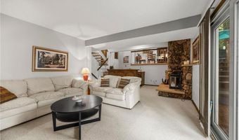 8119 Lower 129th Ct, Apple Valley, MN 55124