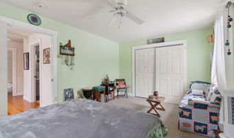 30 Pine Tree Ln, Augusta, ME 04330