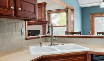 16011 Cedar St, Basehor, KS 66007